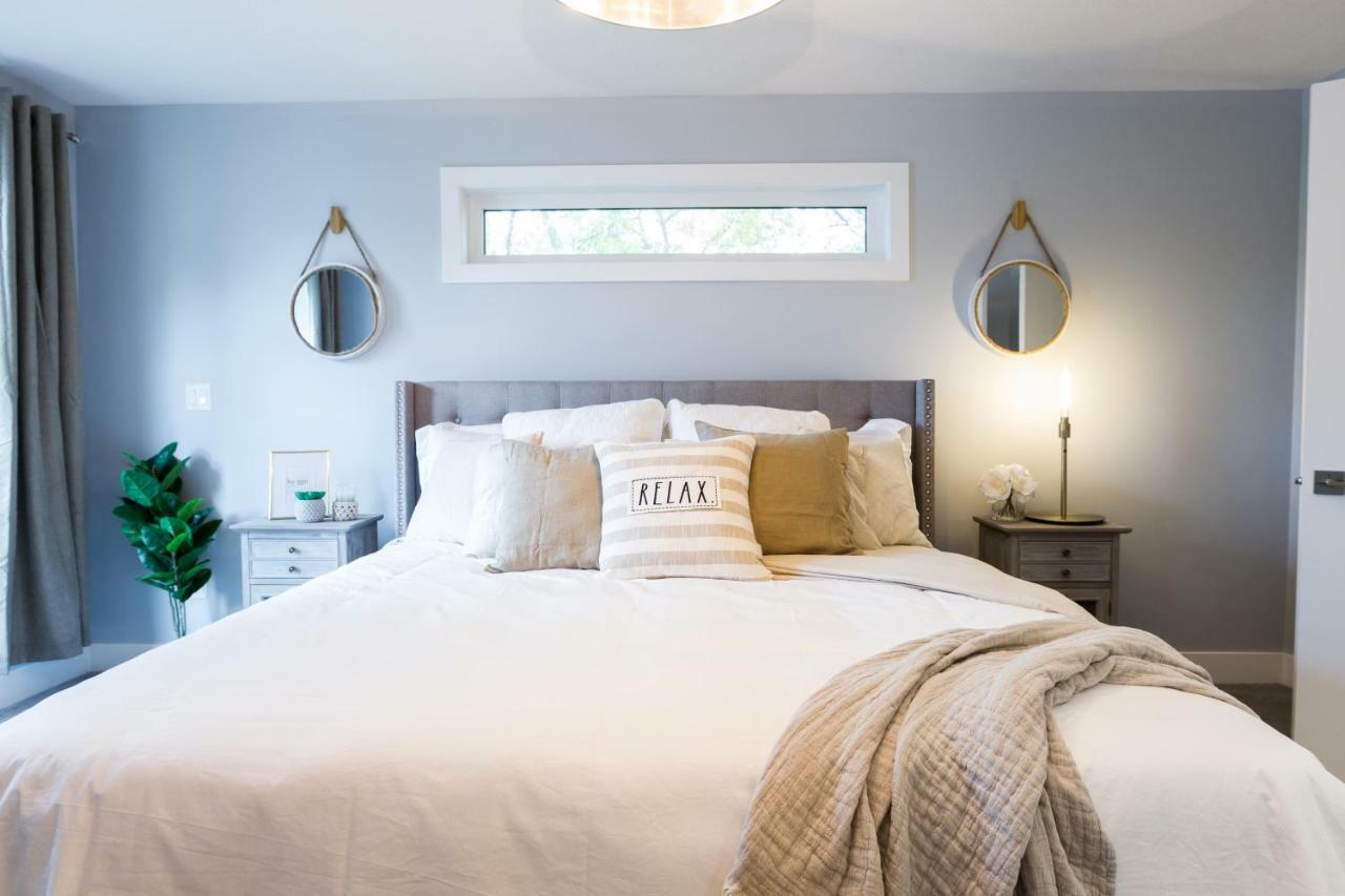 Contemporary - King Bed - Double Garage Parking - Free Wifi & Netflix - Long Welcome Hébergement de vacances *